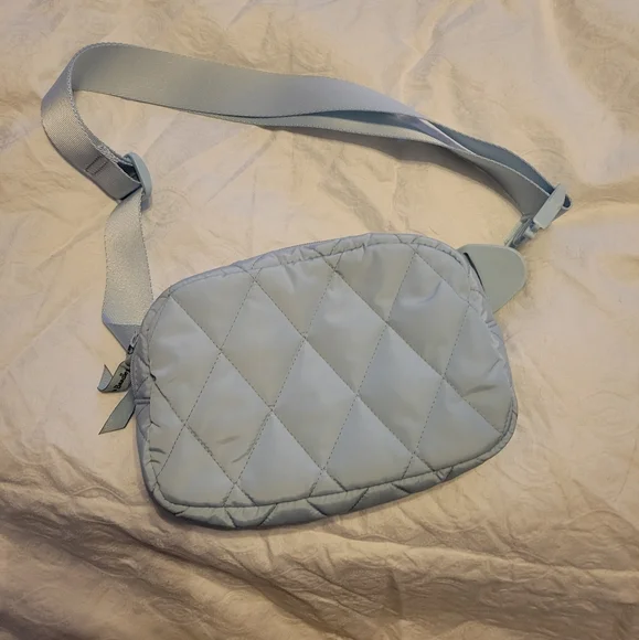 Vera Bradley Belt Bag Light Blue - Picture 2 of 7